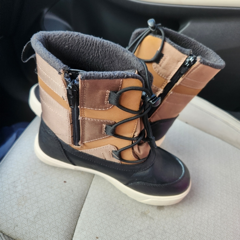 Kids Boots Size 3